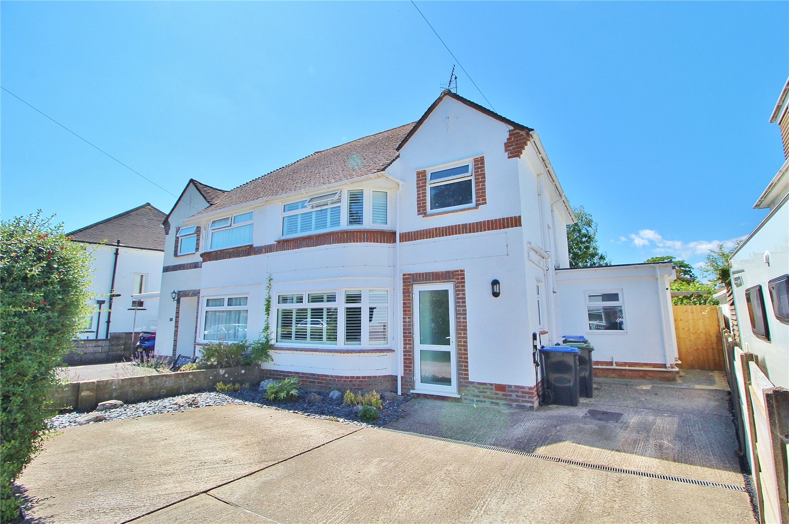 3 bedroom  semi-detached house for sale