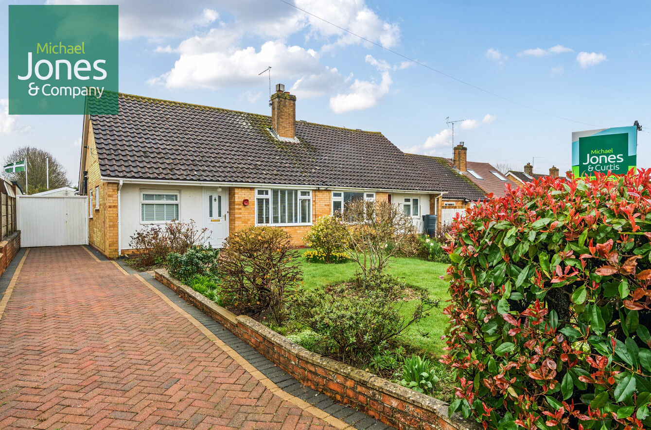 3 bedroom semi-detached bungalow for sale