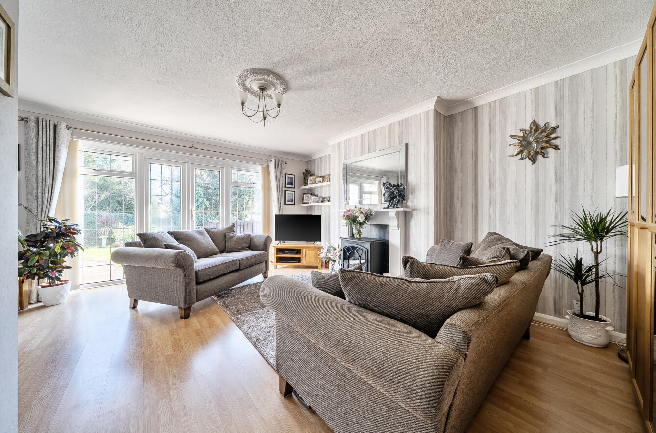 2 bedroom semi-detached bungalow for sale