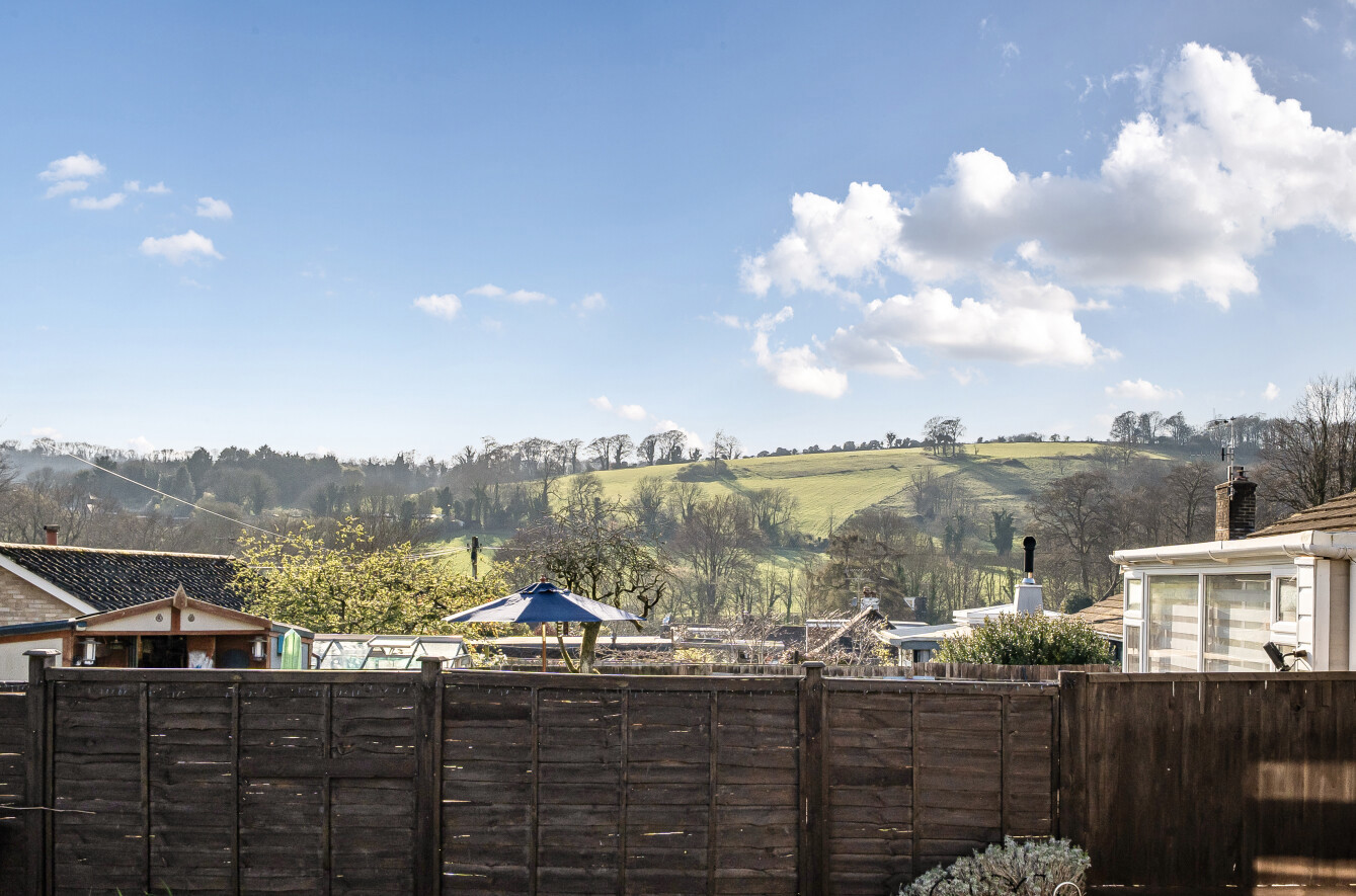 2 bedroom semi-detached bungalow for sale