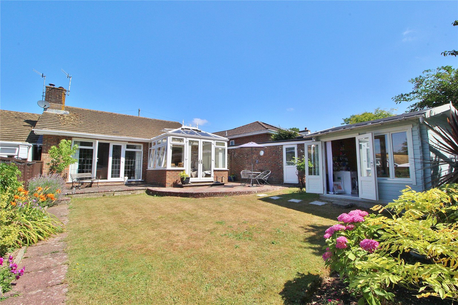 2 bedroom semi-detached bungalow for sale