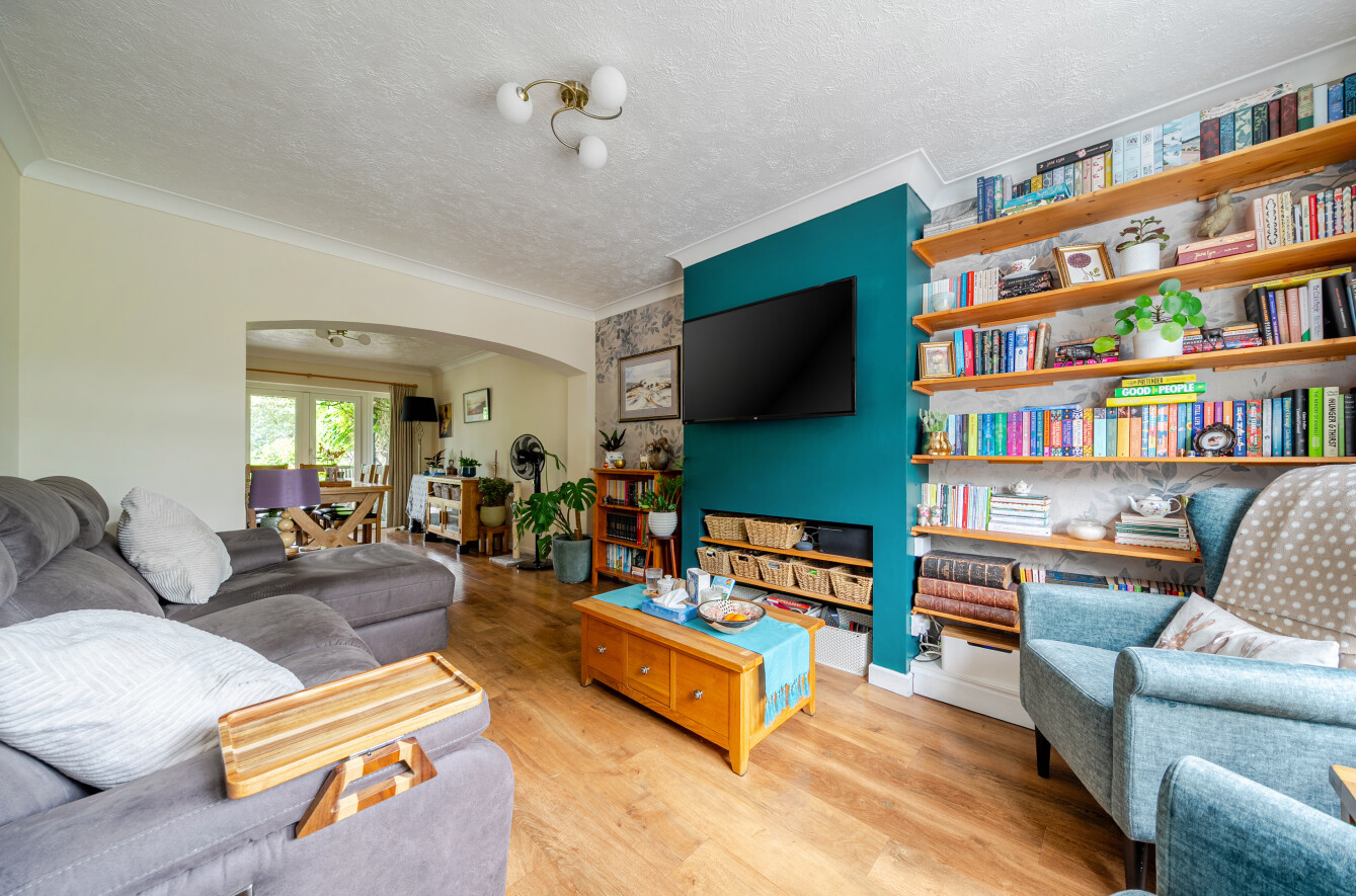 4 bedroom semi-detached house for sale