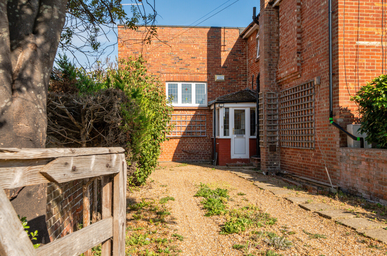 1 bedroom house for sale