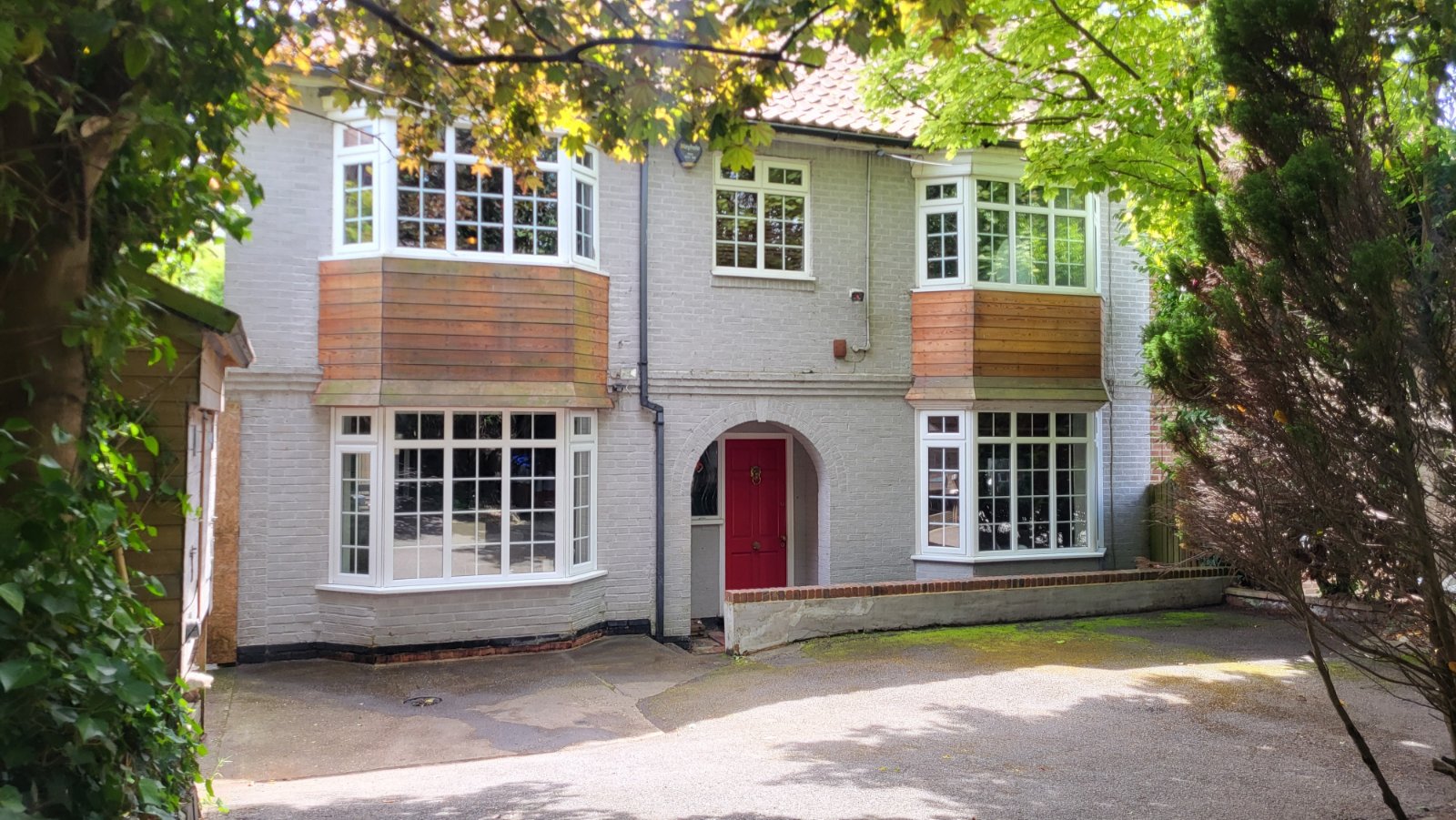4 bedroom  semi-detached house for sale