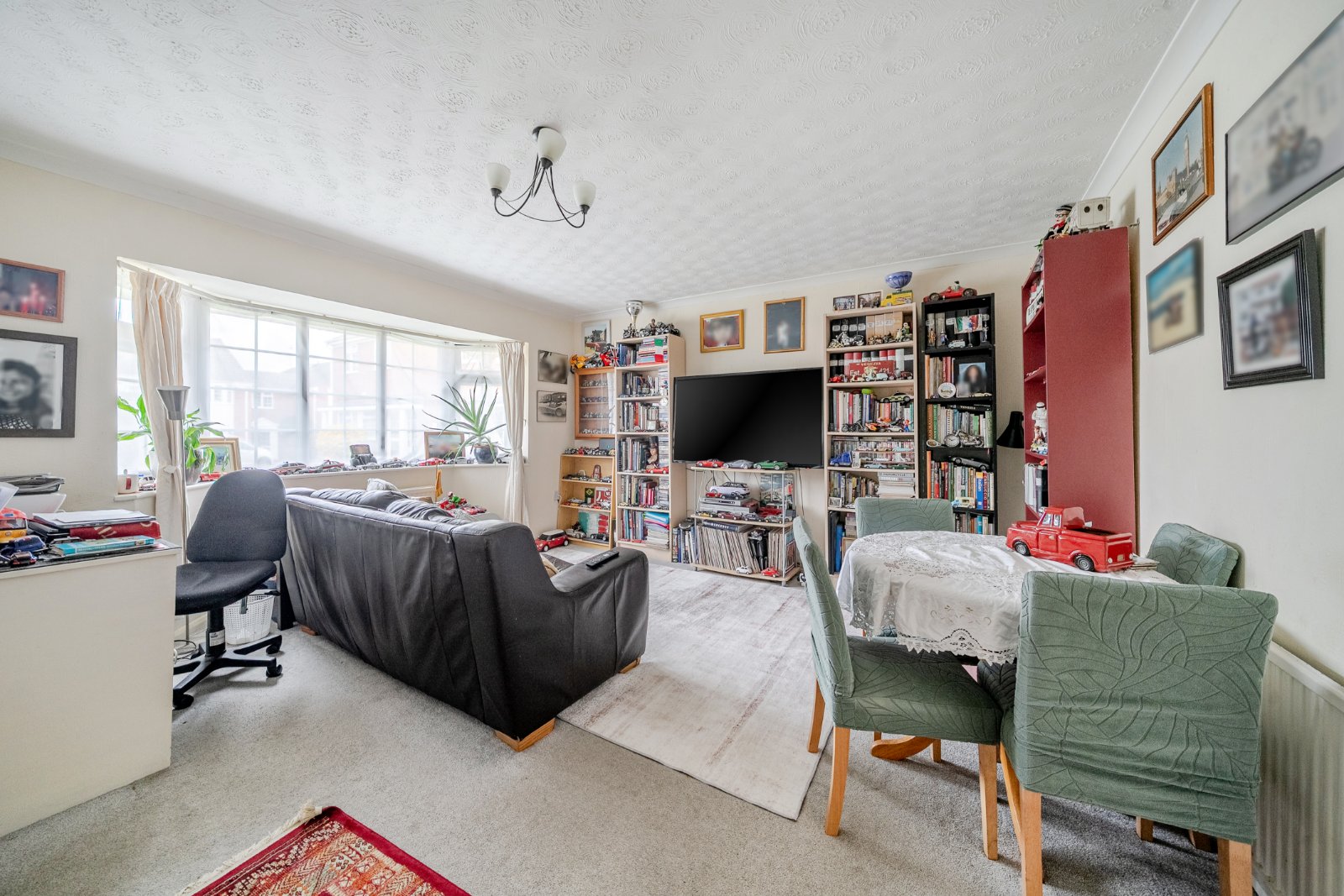 2 bedroom maisonette for sale