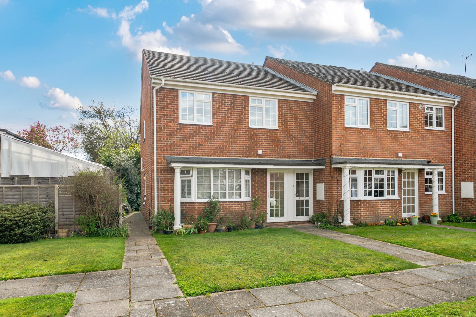 2 bedroom maisonette for sale