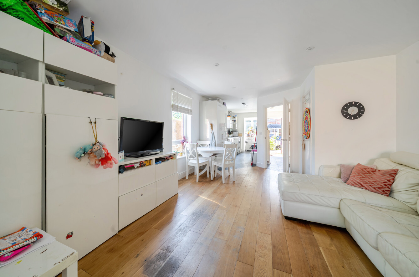 2 bedroom  semi-detached house for sale