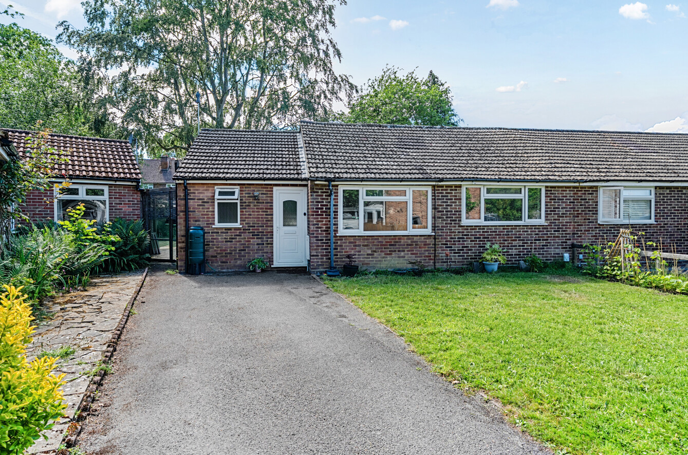 3 bedroom semi-detached bungalow for sale