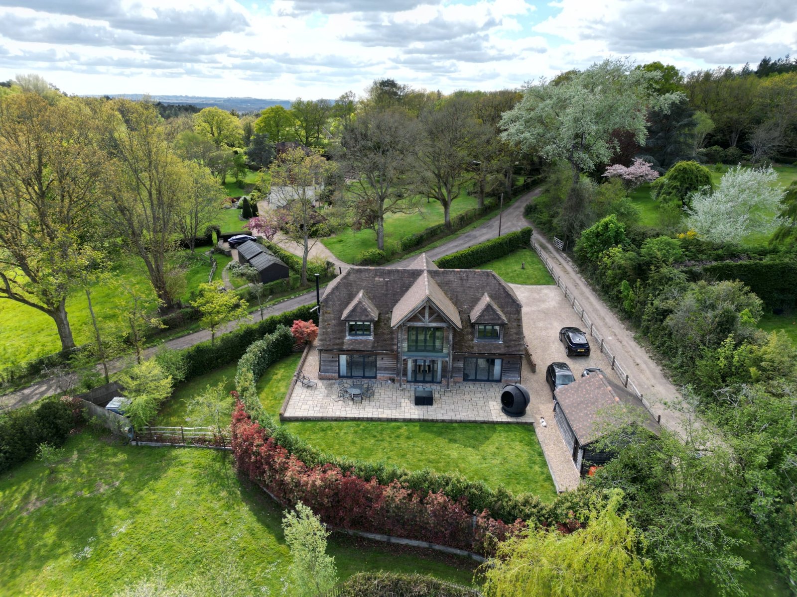 4 bedroom  detached house to rent