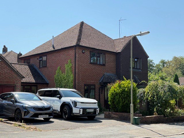 4 bedroom  detached house to rent