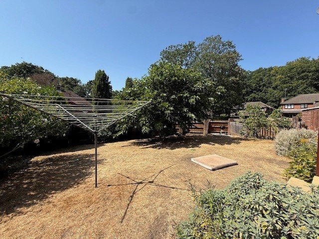 4 bedroom  detached house to rent