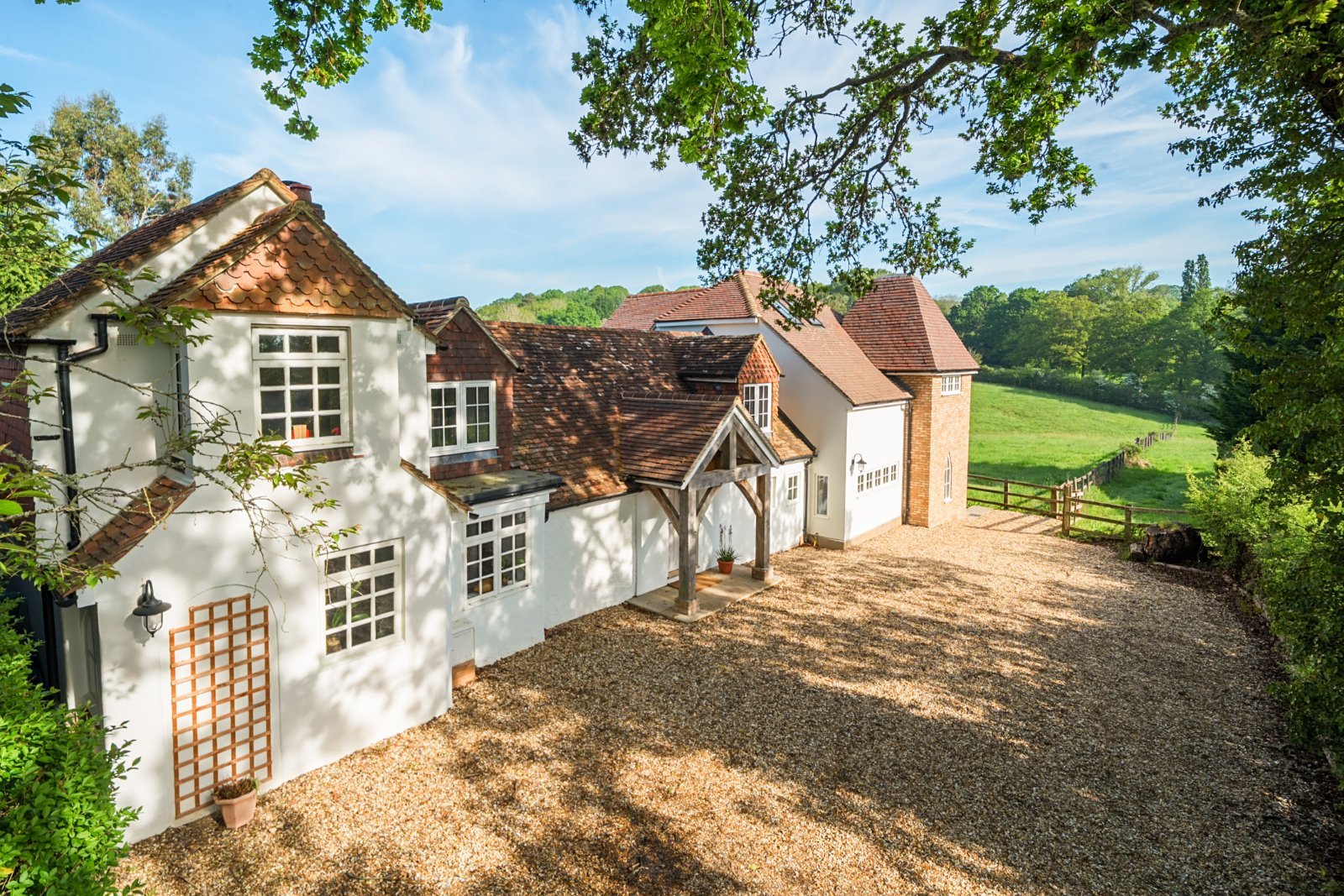 4 bedroom  detached house to rent