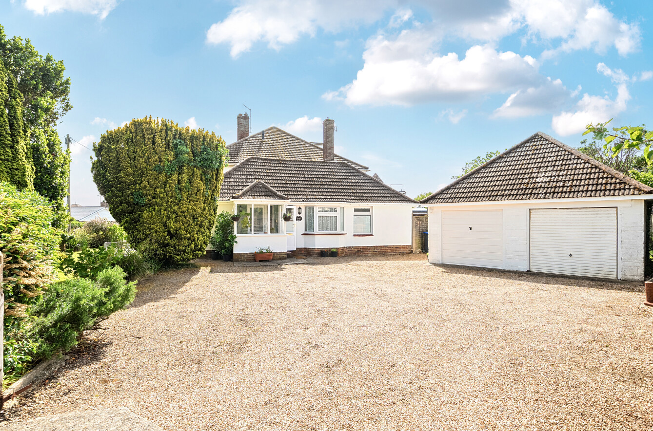 2 bedroom  semi-detached bungalow for sale