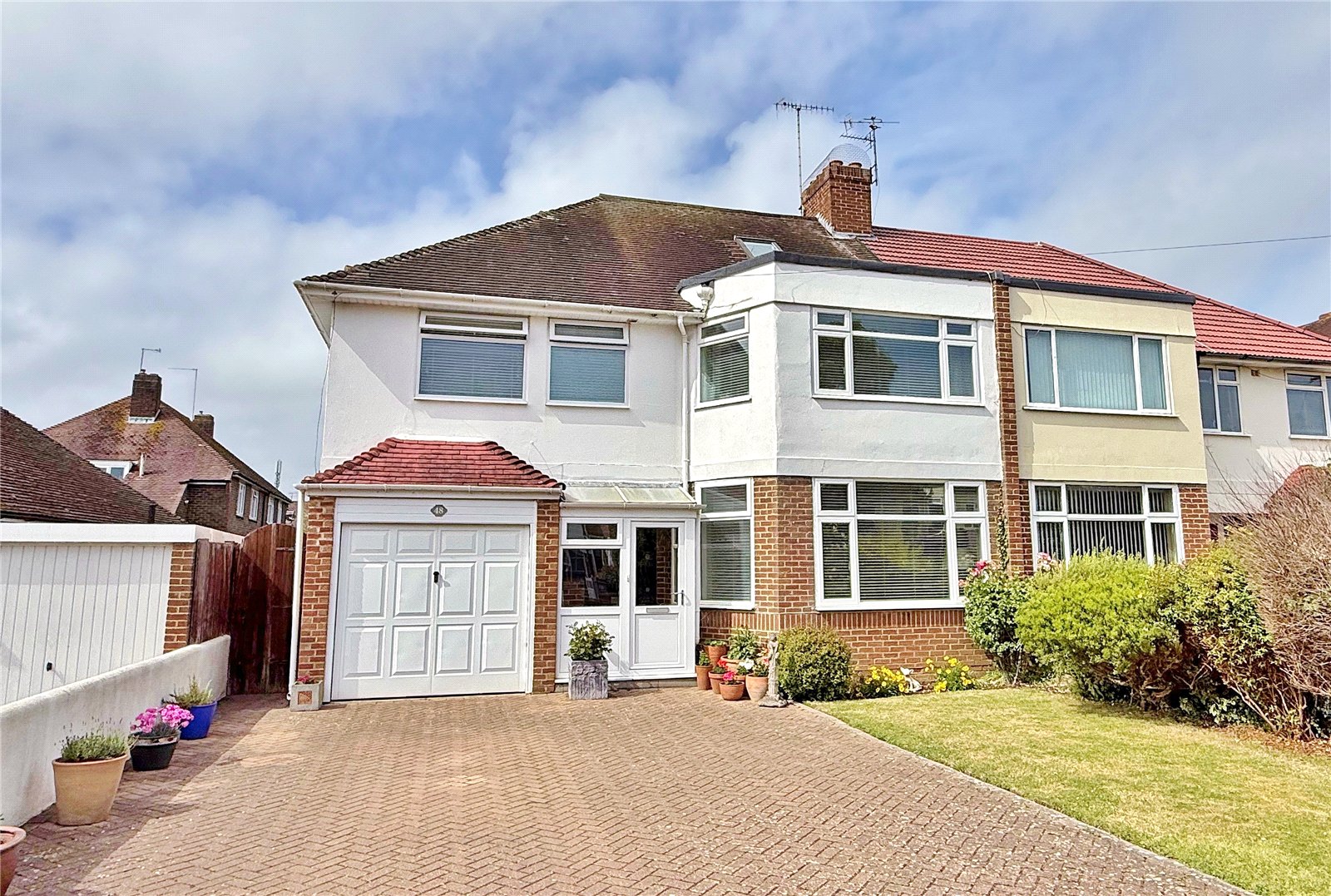 4 bedroom  semi-detached house for sale