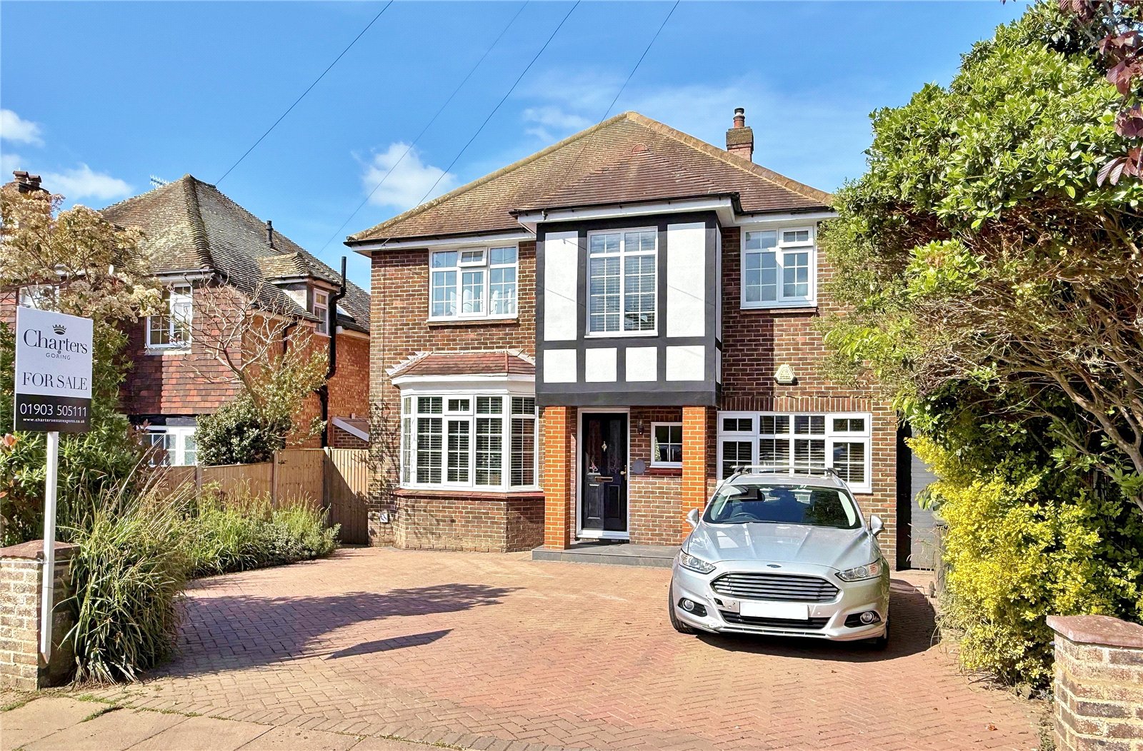 4 bedroom  detached house for sale