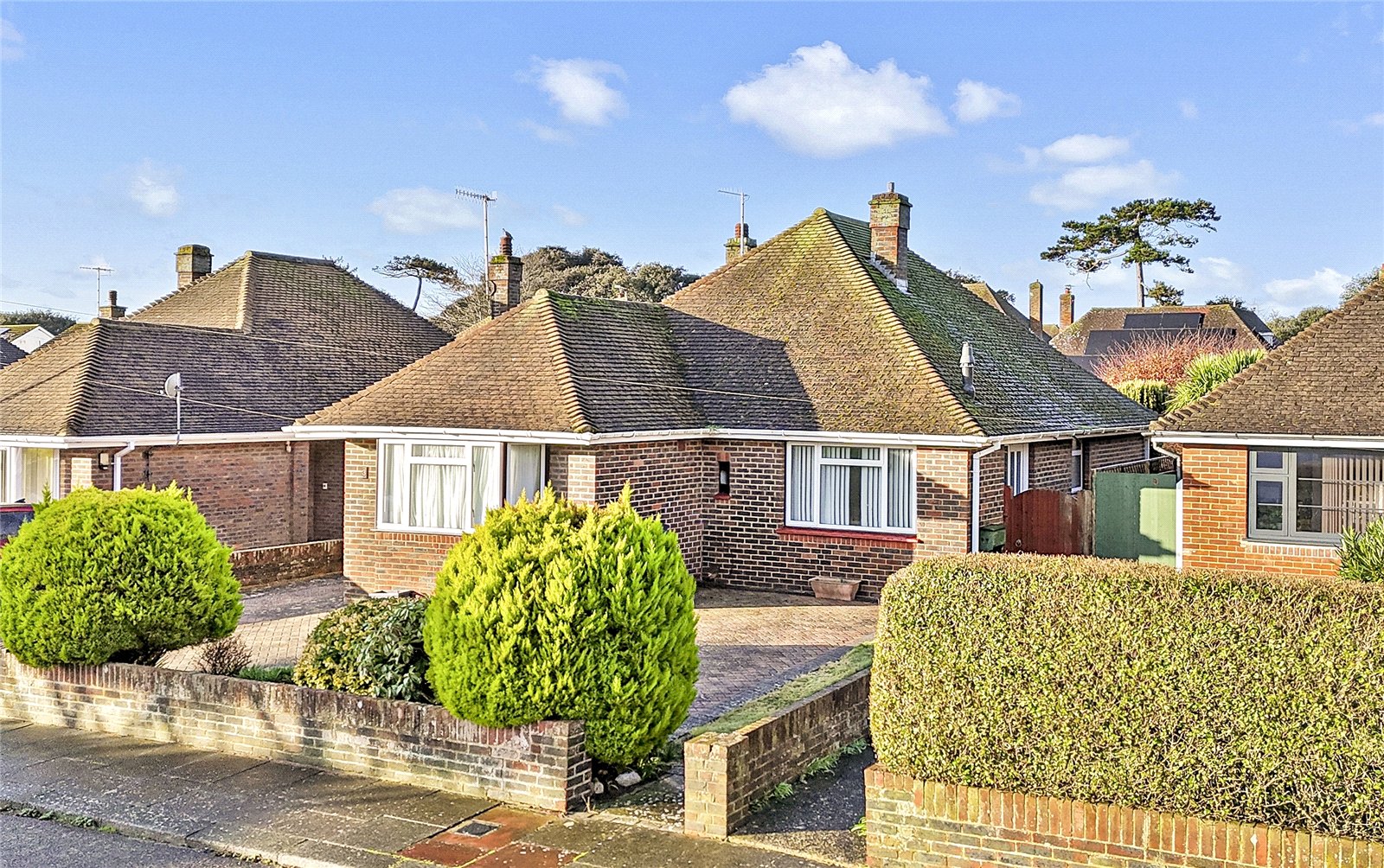 2 bedroom detached bungalow for sale