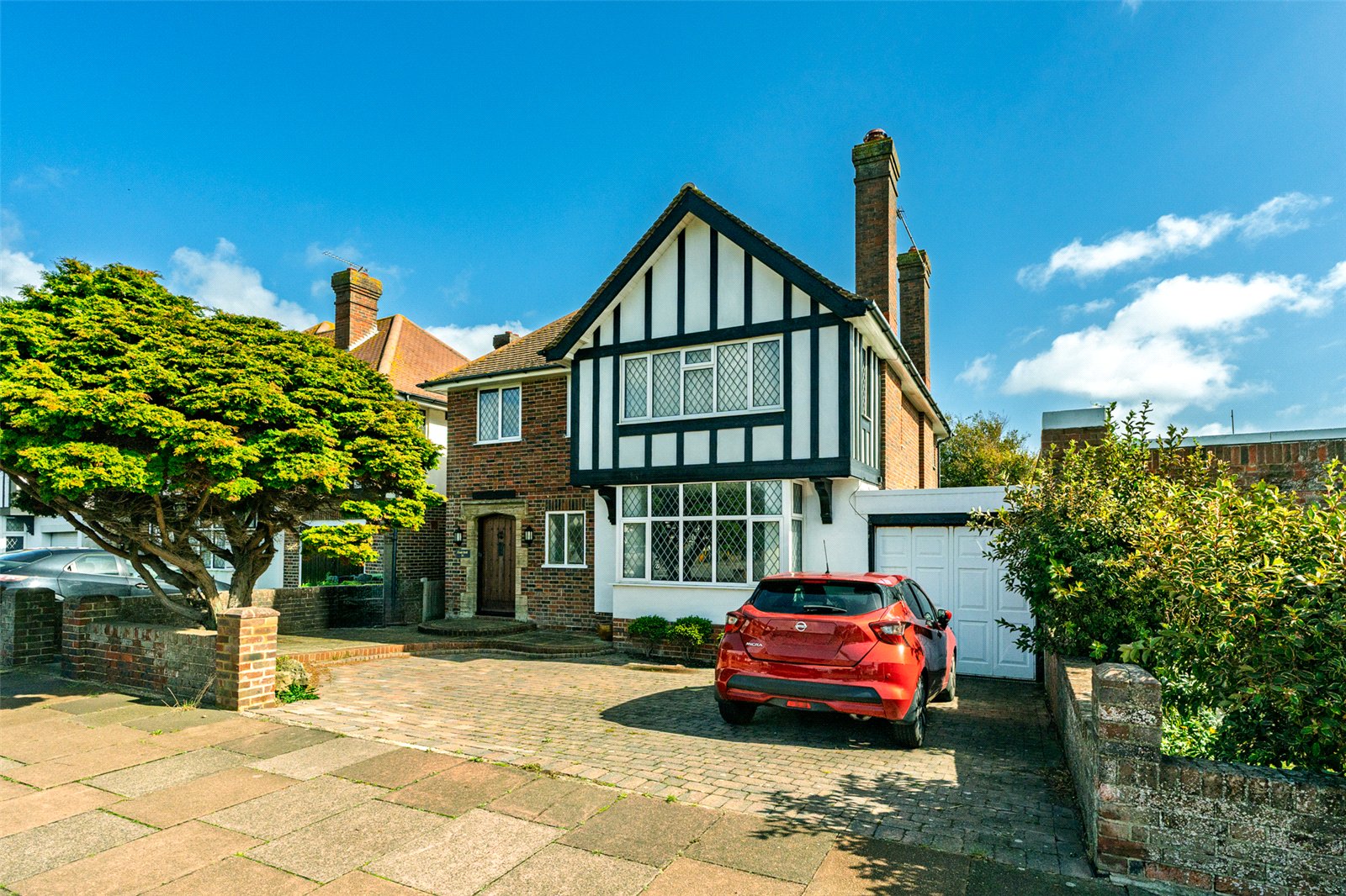 4 bedroom  detached house for sale