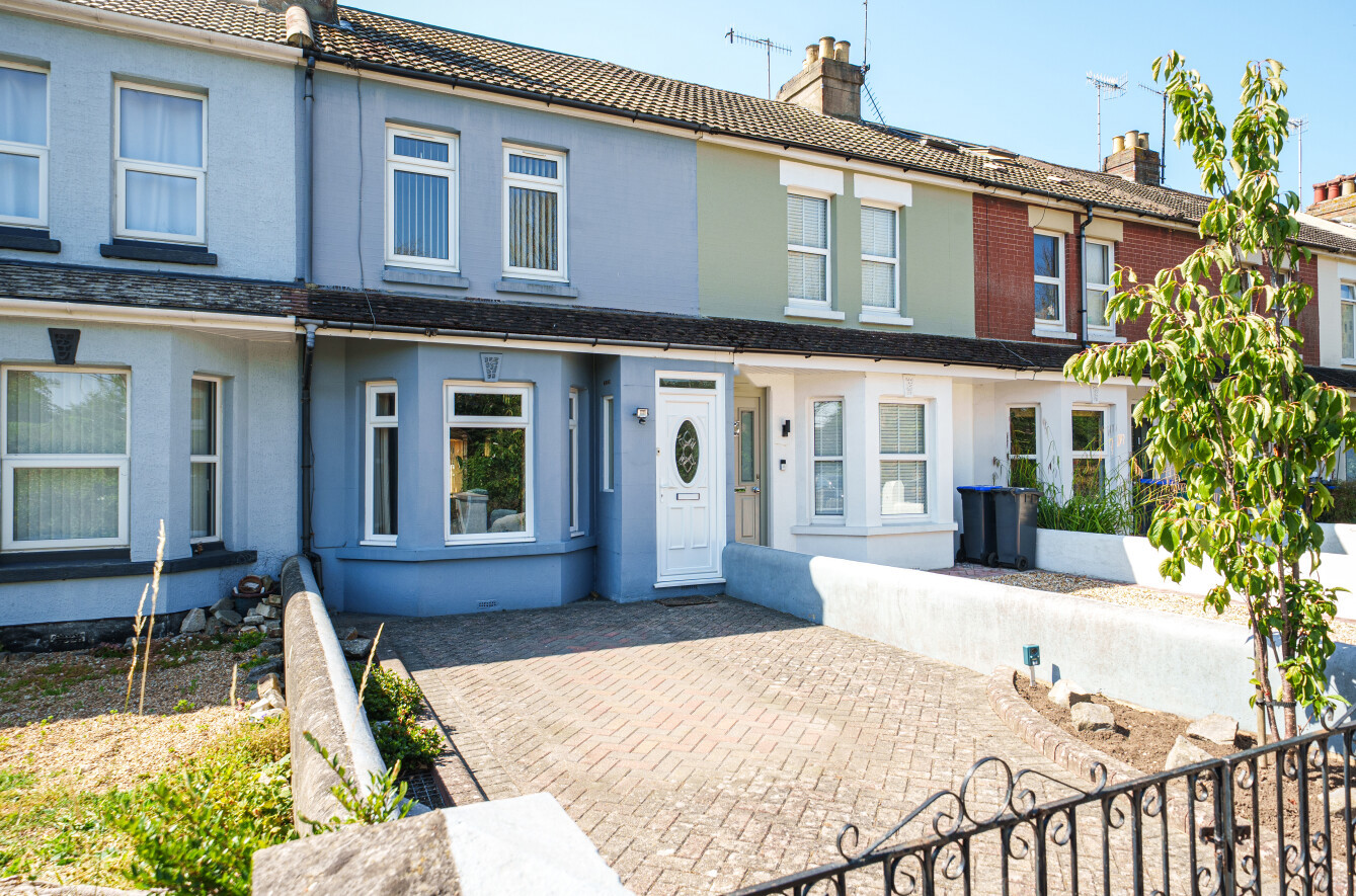 3 bedroom  terraced house for sale