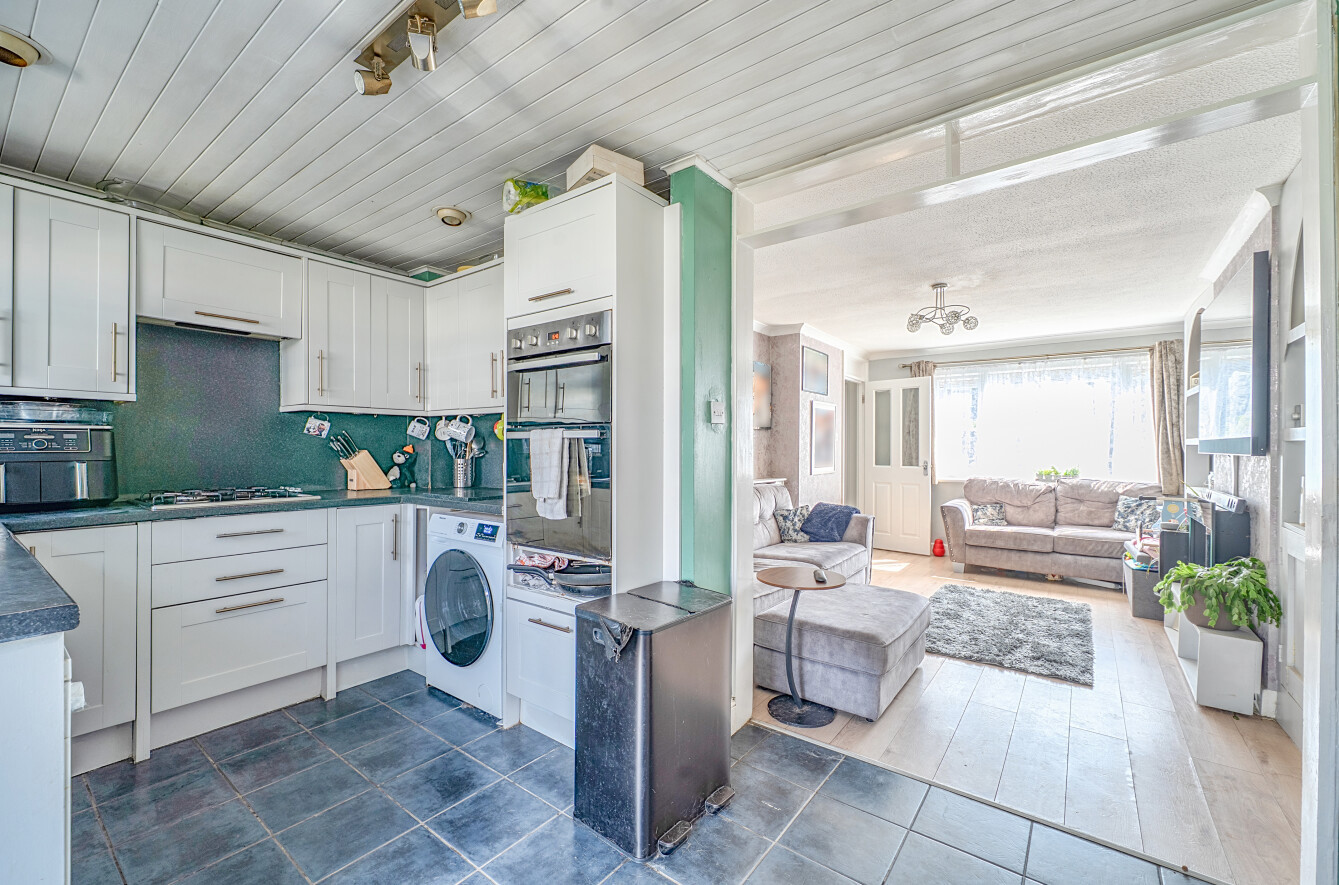 3 bedroom  terraced house for sale