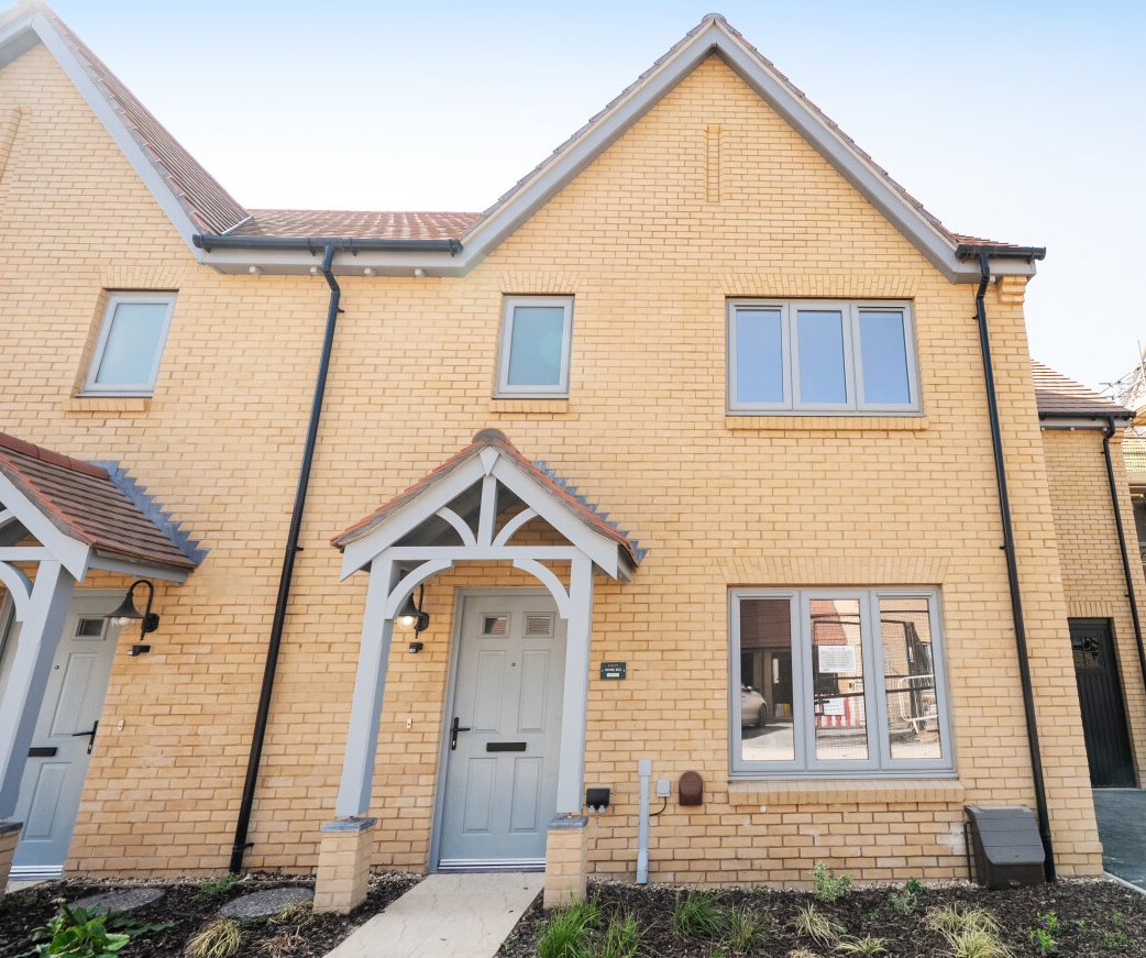4 bedroom  semi-detached house for sale