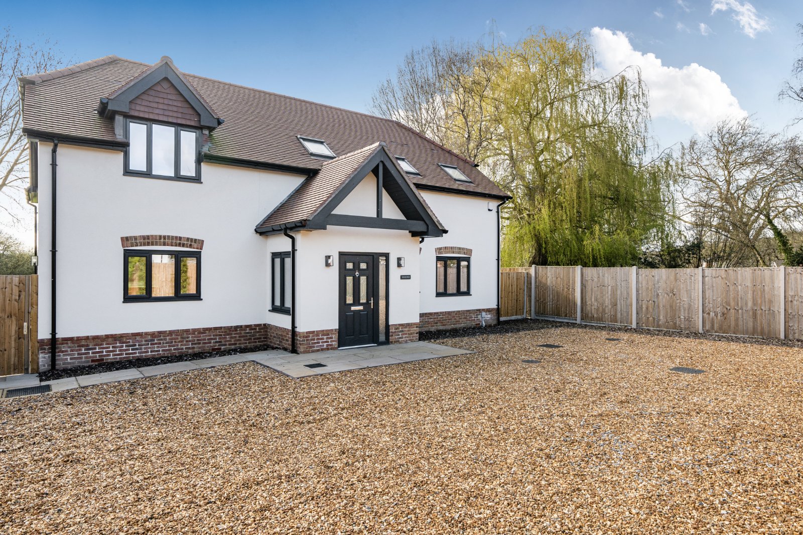 4 bedroom  detached house for sale