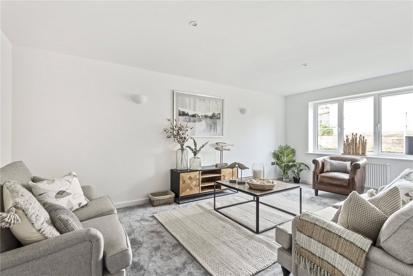 3 bedroom  semi-detached house for sale