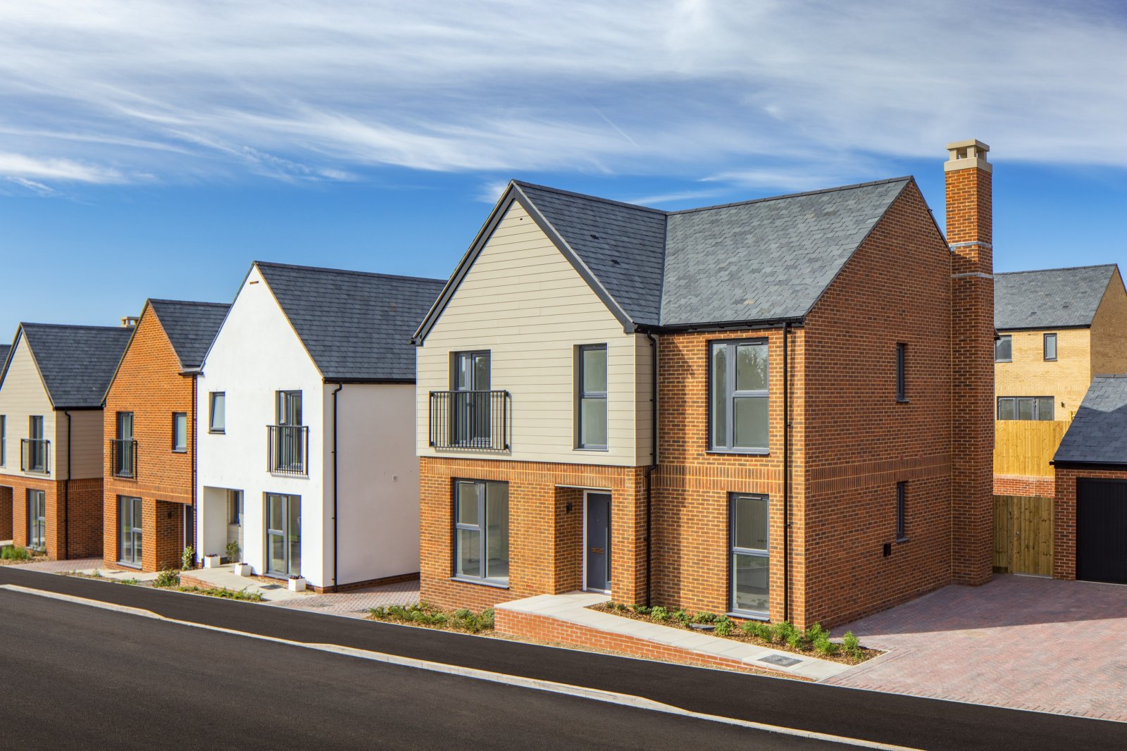 4 bedroom  semi-detached house for sale
