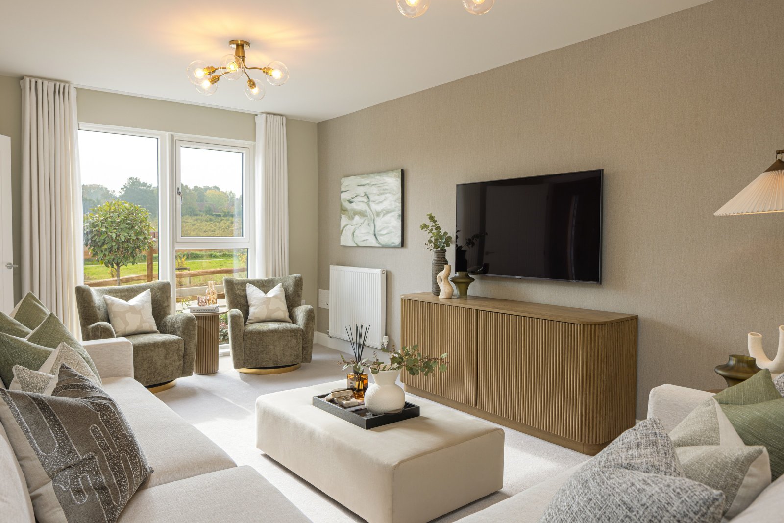 4 bedroom  semi-detached house for sale