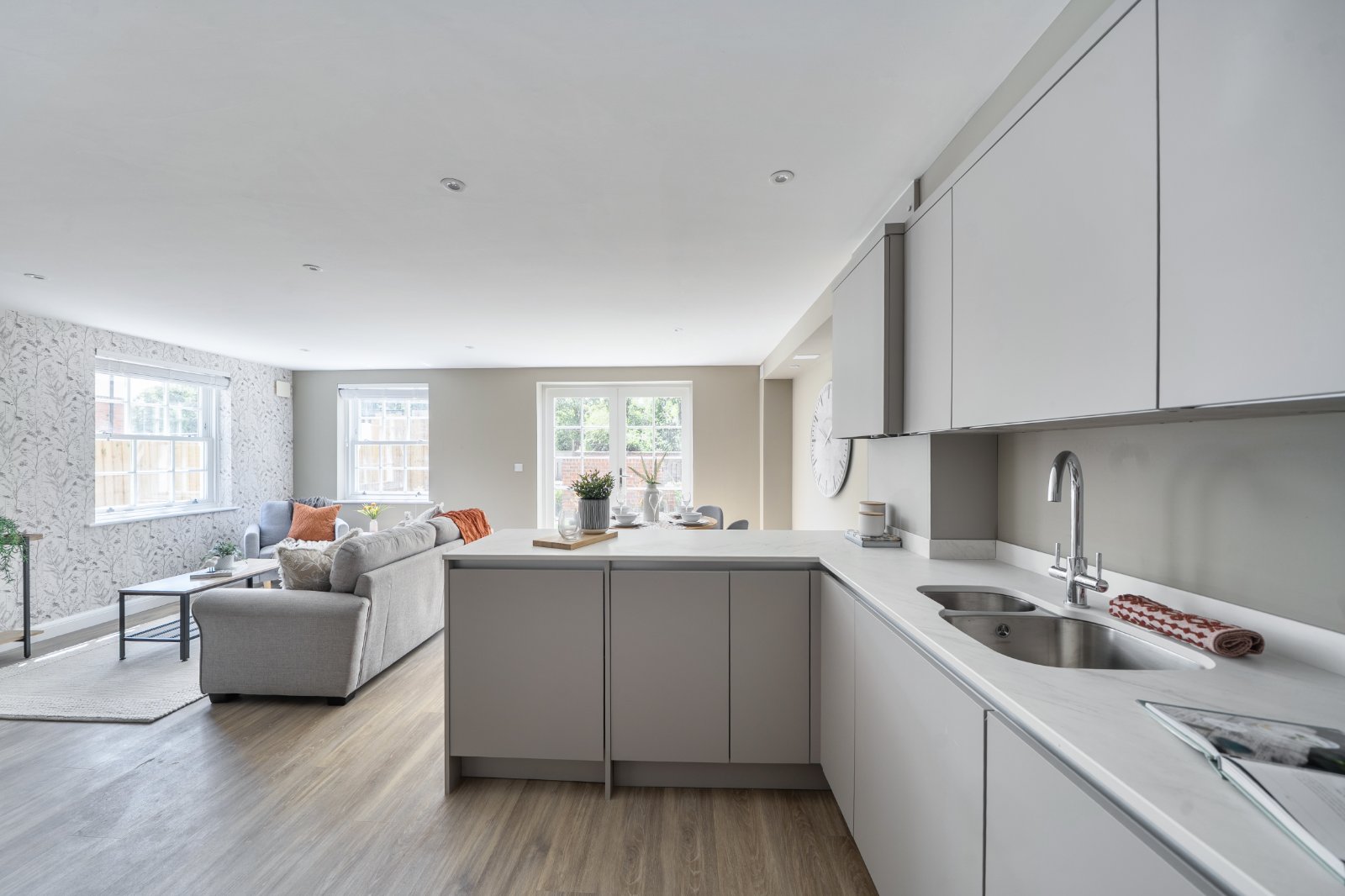2 bedroom apartment for sale
