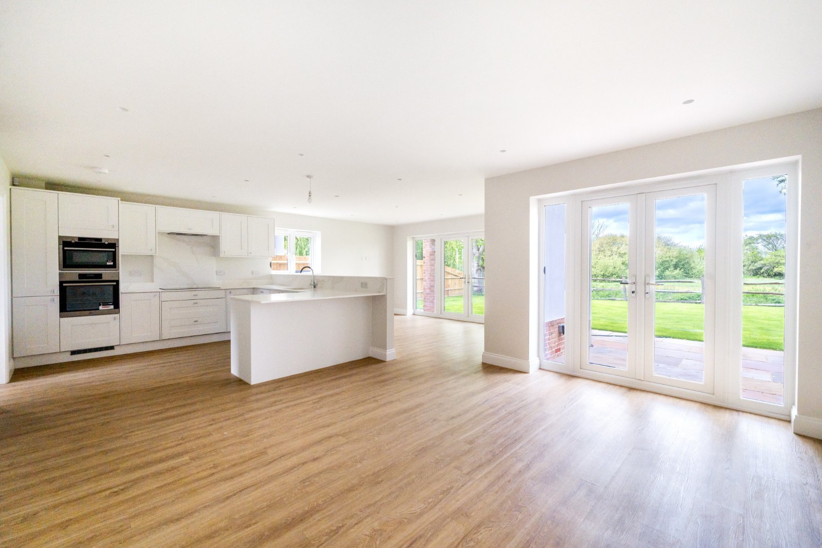 4 bedroom  semi-detached bungalow for sale