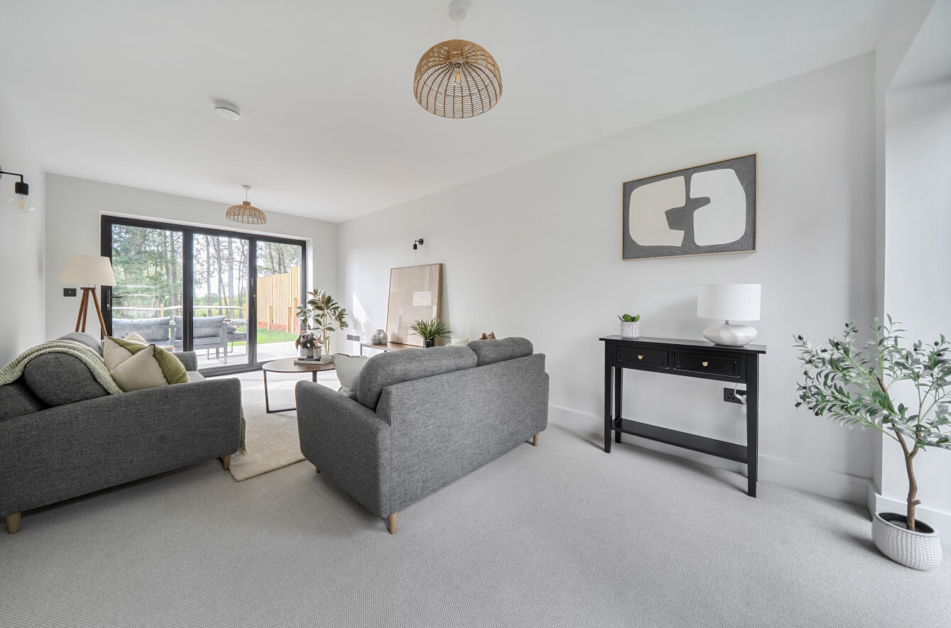 3 bedroom  semi-detached house for sale