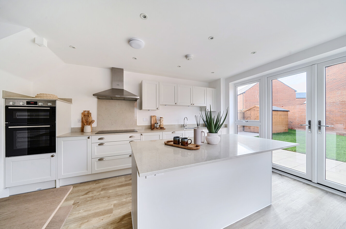 4 bedroom terraced house for sale