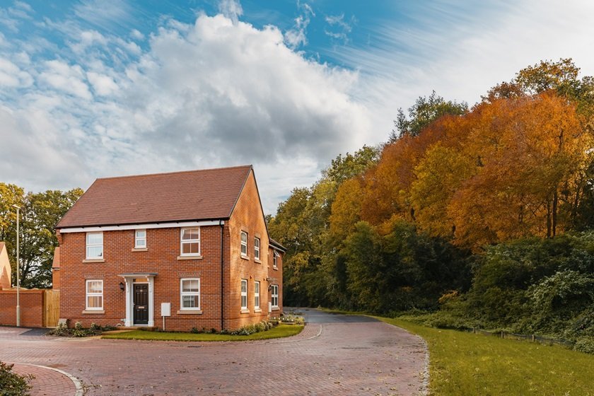 3 bedroom  semi-detached house for sale