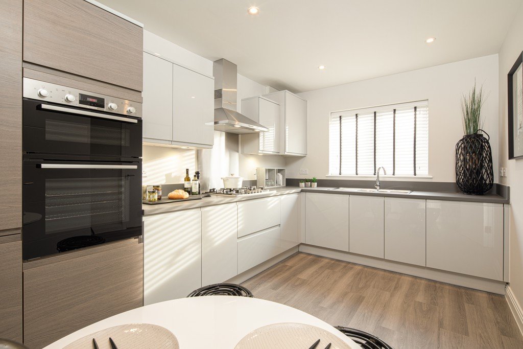 3 bedroom  semi-detached house for sale