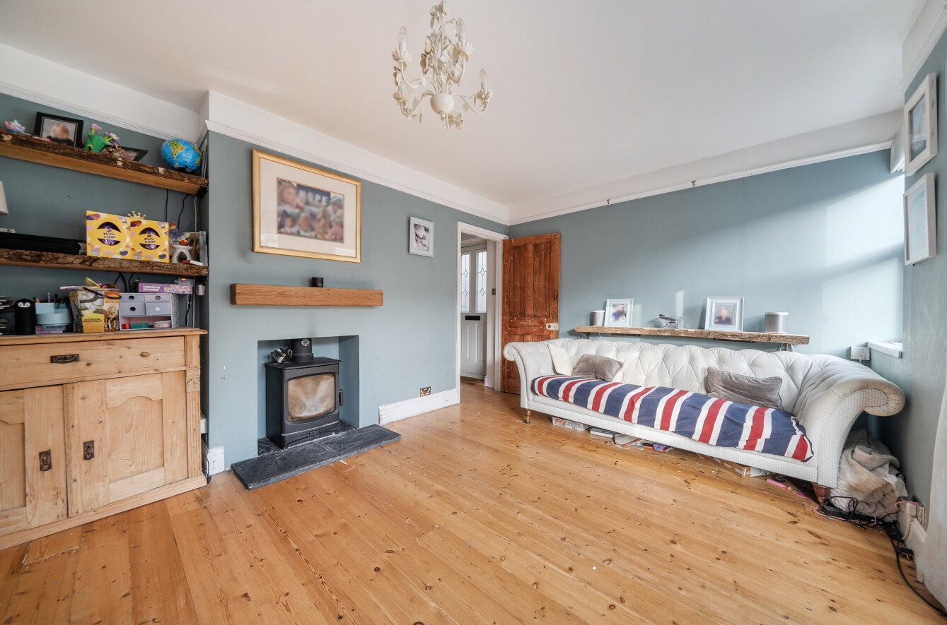 3 bedroom  semi-detached house for sale
