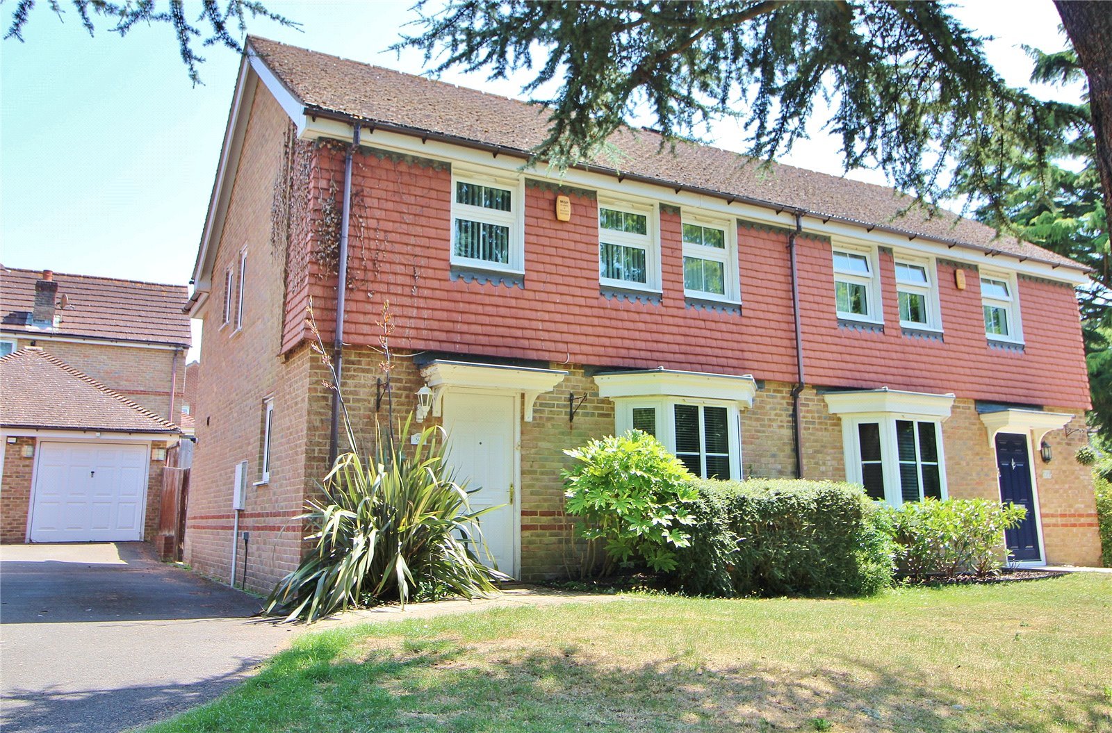 4 bedroom semi-detached house for sale