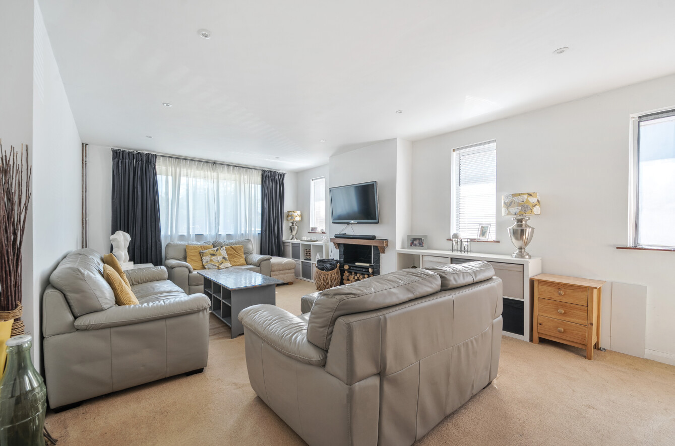 3 bedroom  detached bungalow for sale