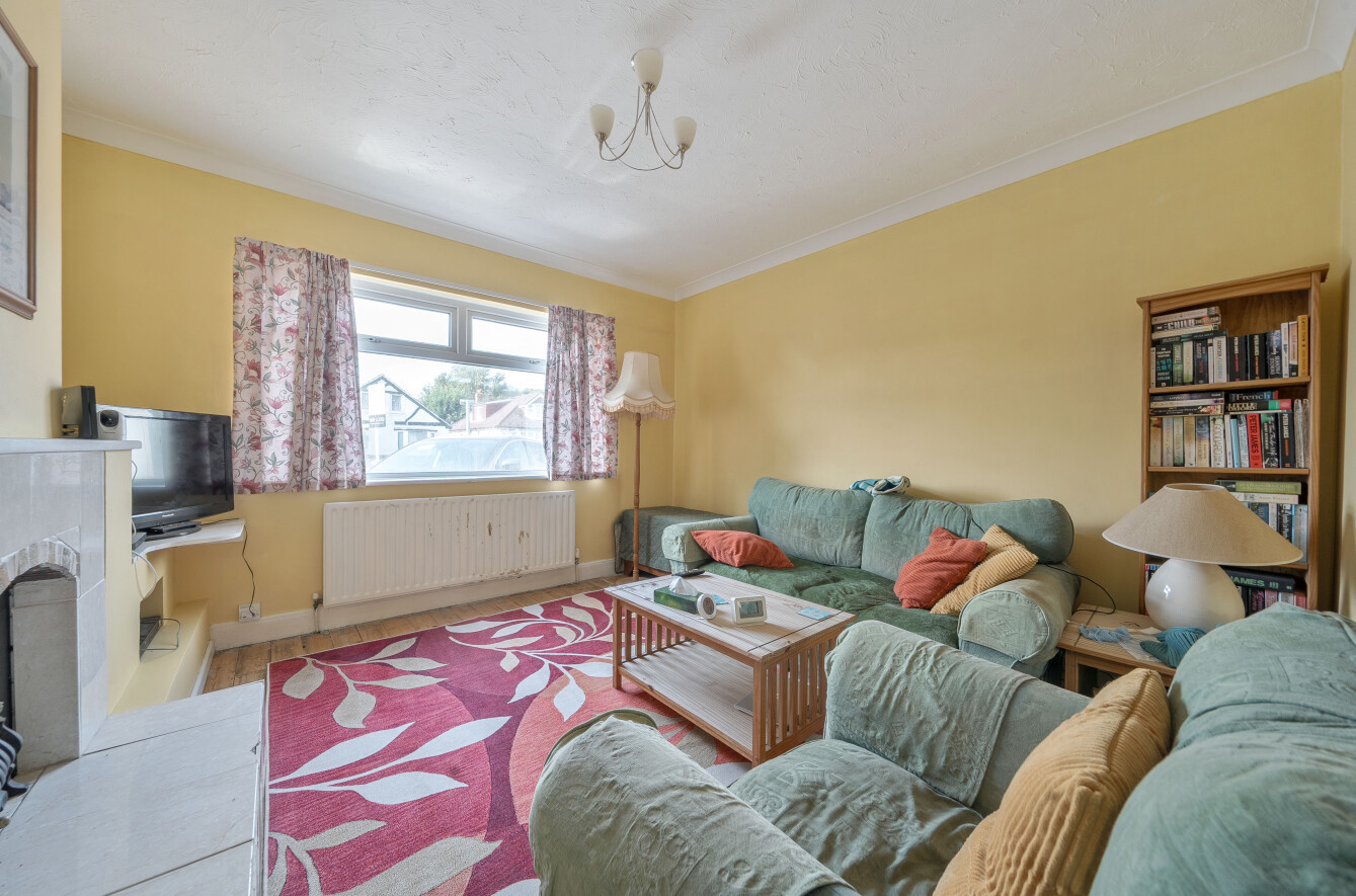 3 bedroom  semi-detached house for sale
