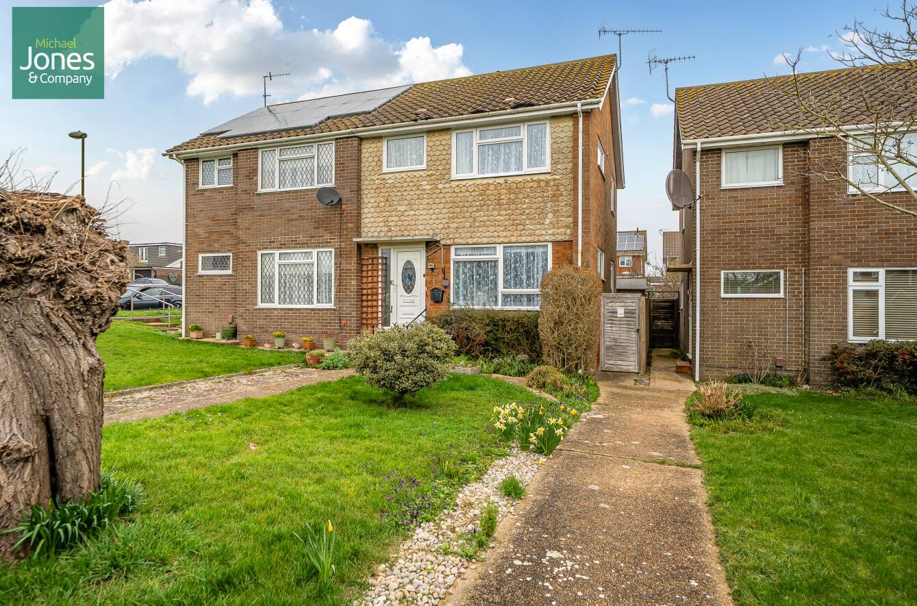 3 bedroom semi-detached house for sale