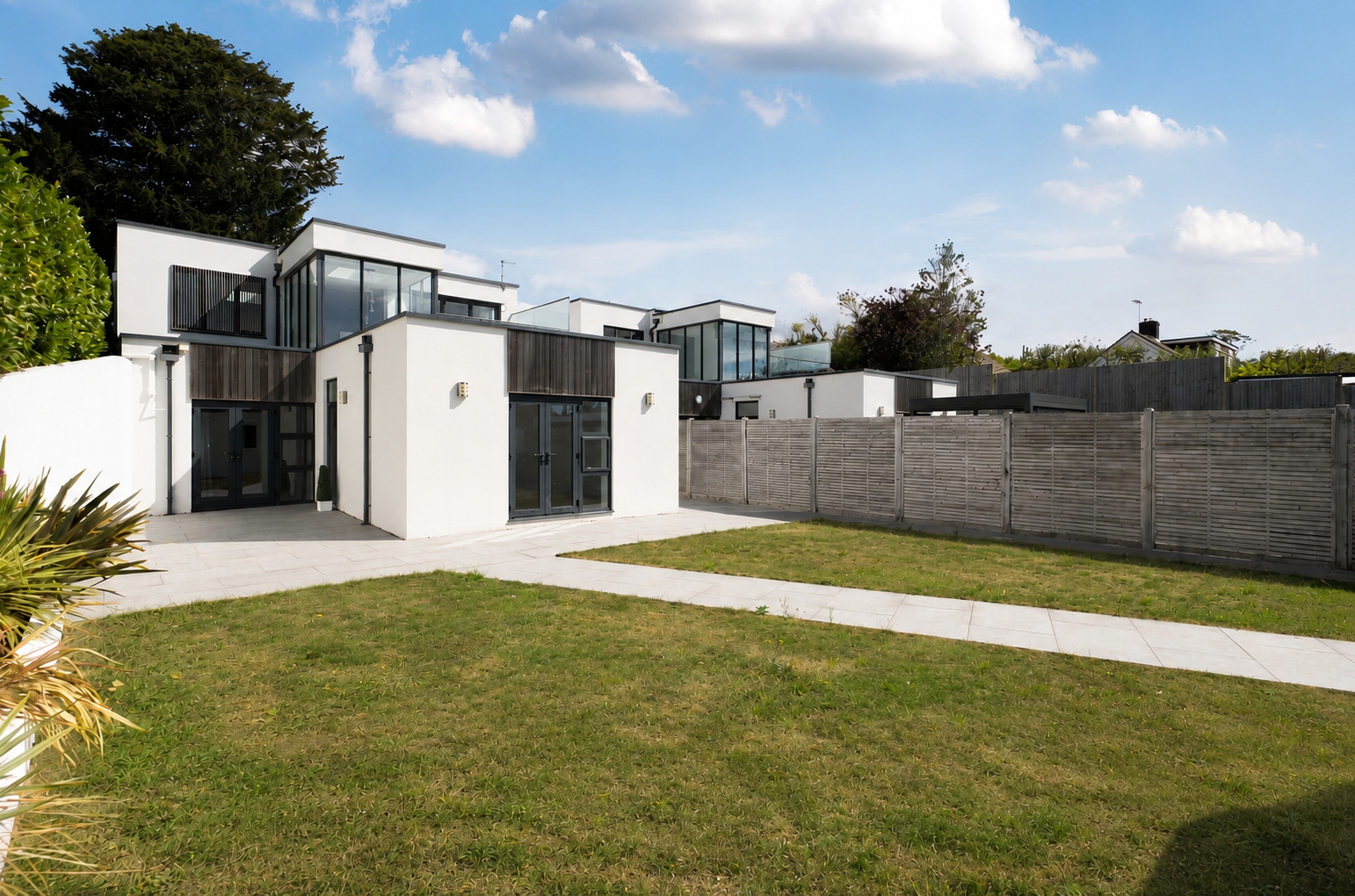 4 bedroom  detached house for sale