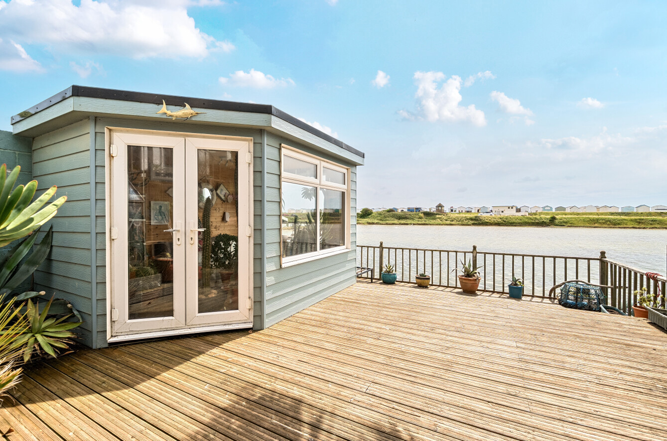 4 bedroom  detached house for sale