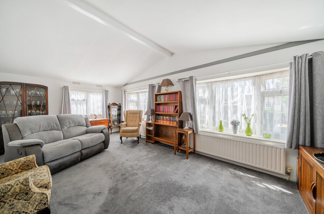 2 bedroom detached park home for sale