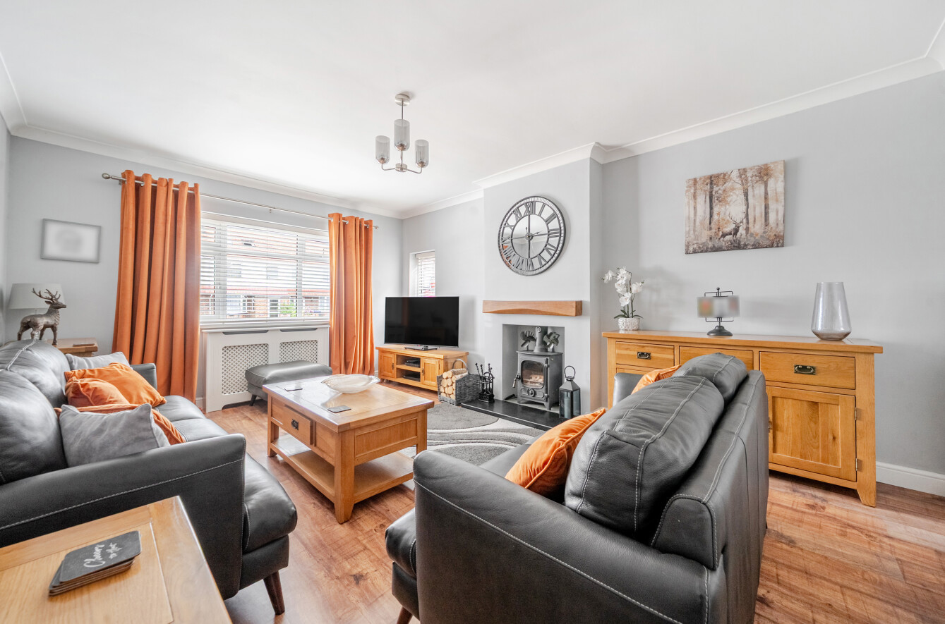 2 bedroom  semi-detached bungalow for sale