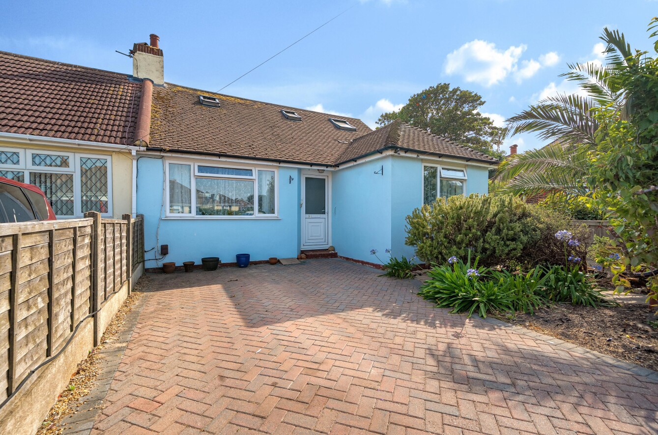 3 bedroom  semi-detached house for sale