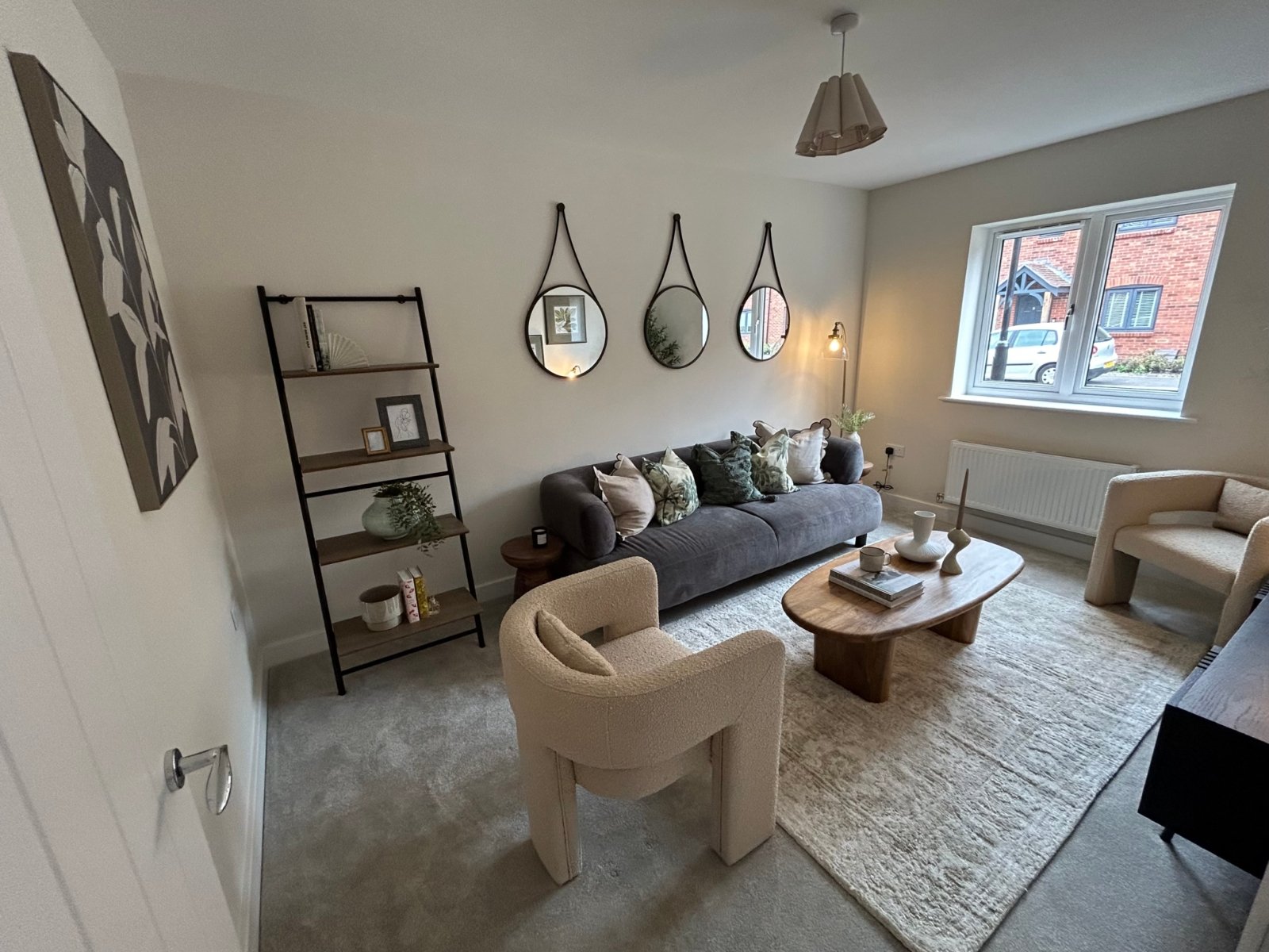 3 bedroom  semi-detached house for sale