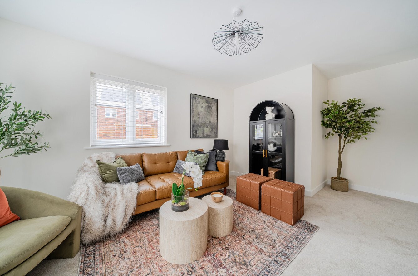 4 bedroom  semi-detached house for sale