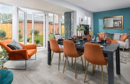 3 bedroom  semi-detached house for sale