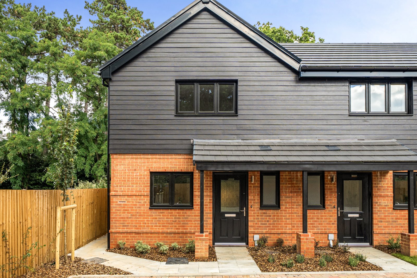 2 bedroom semi-detached house for sale
