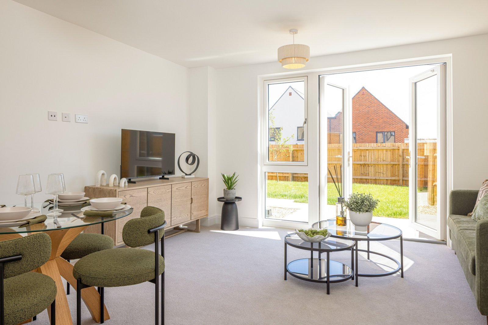 2 bedroom  semi-detached house for sale
