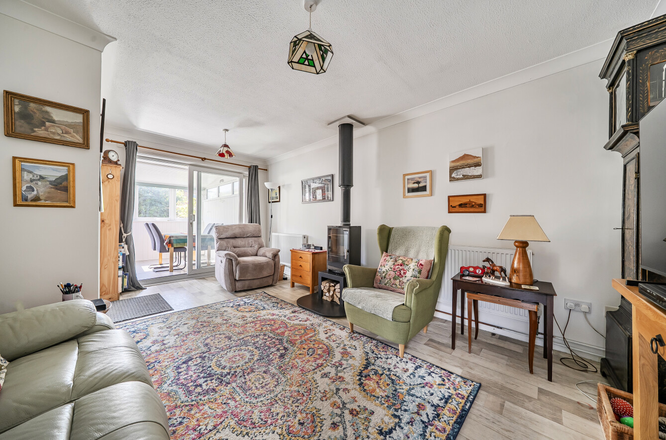 2 bedroom  semi-detached bungalow for sale